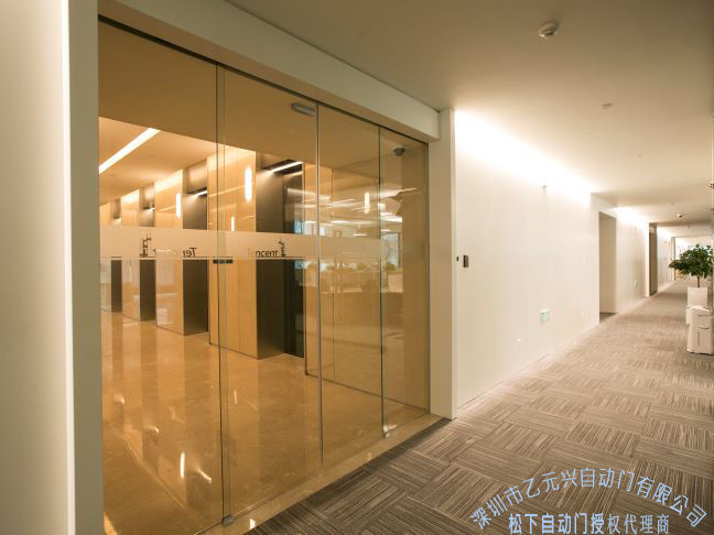 企業辦公室玻璃自動蘑菇视频免费观看视频